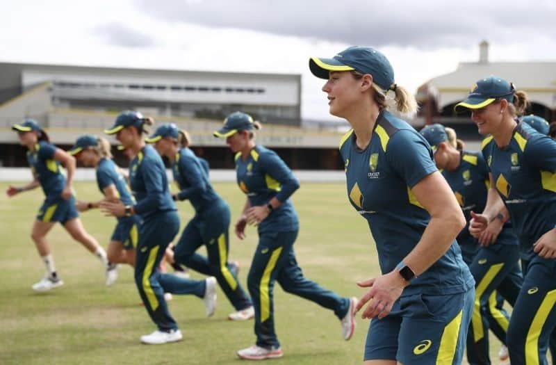 Aussie Cricket Team wearing Apple Watches