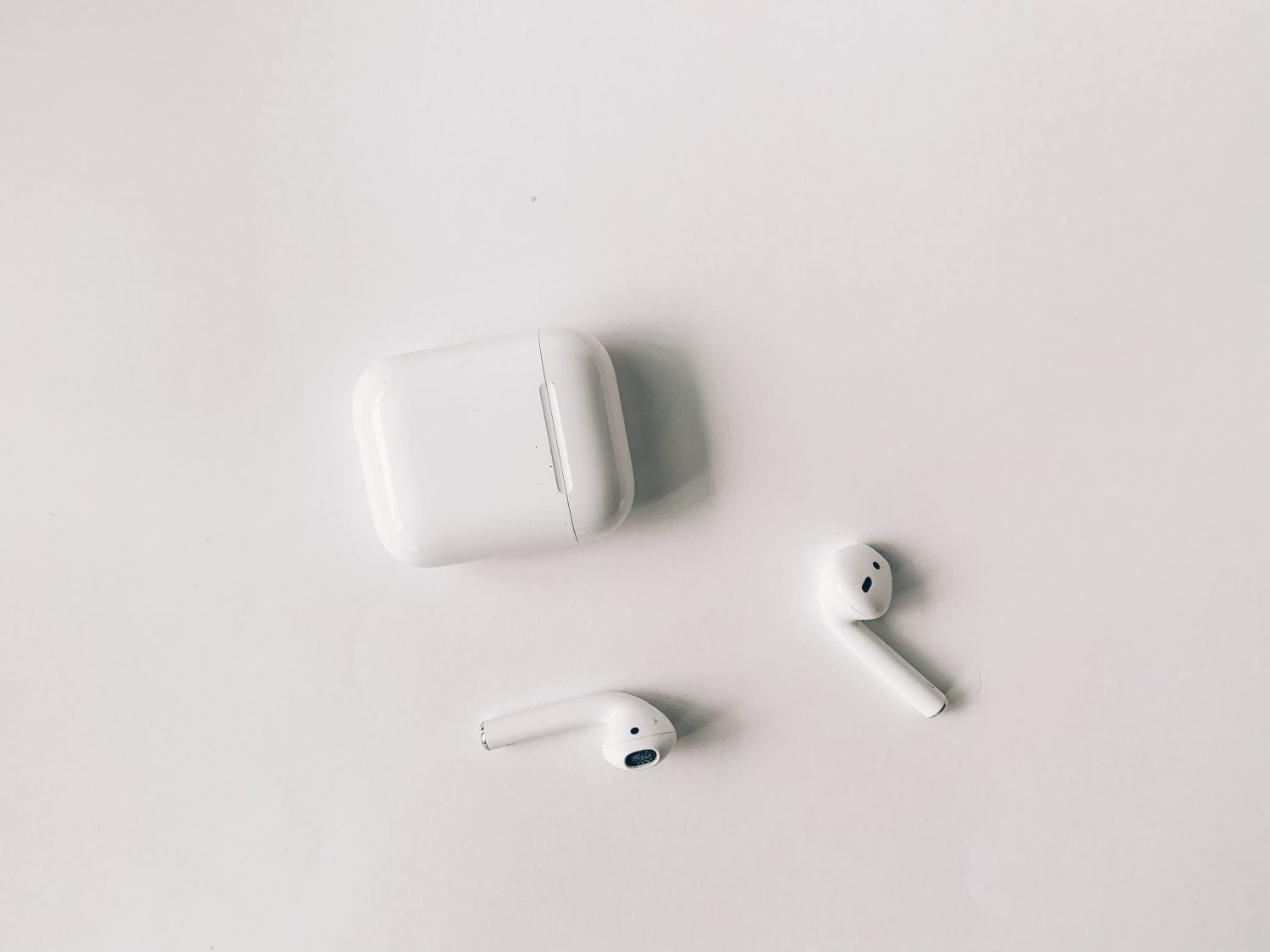 AirPods, gadgets