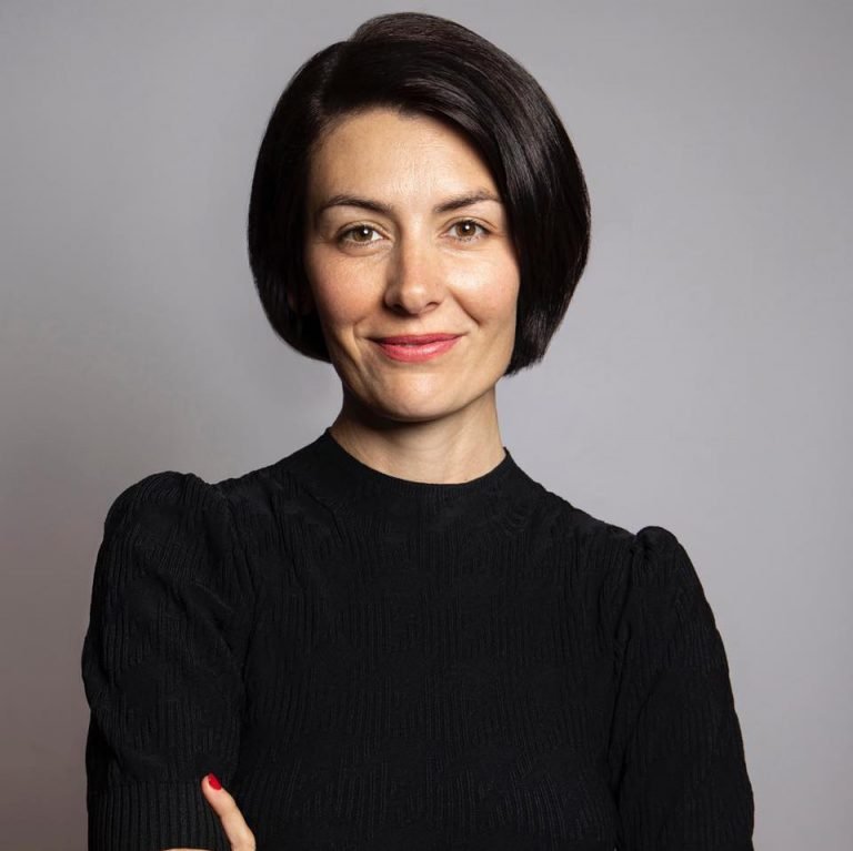 Carlii Lyon