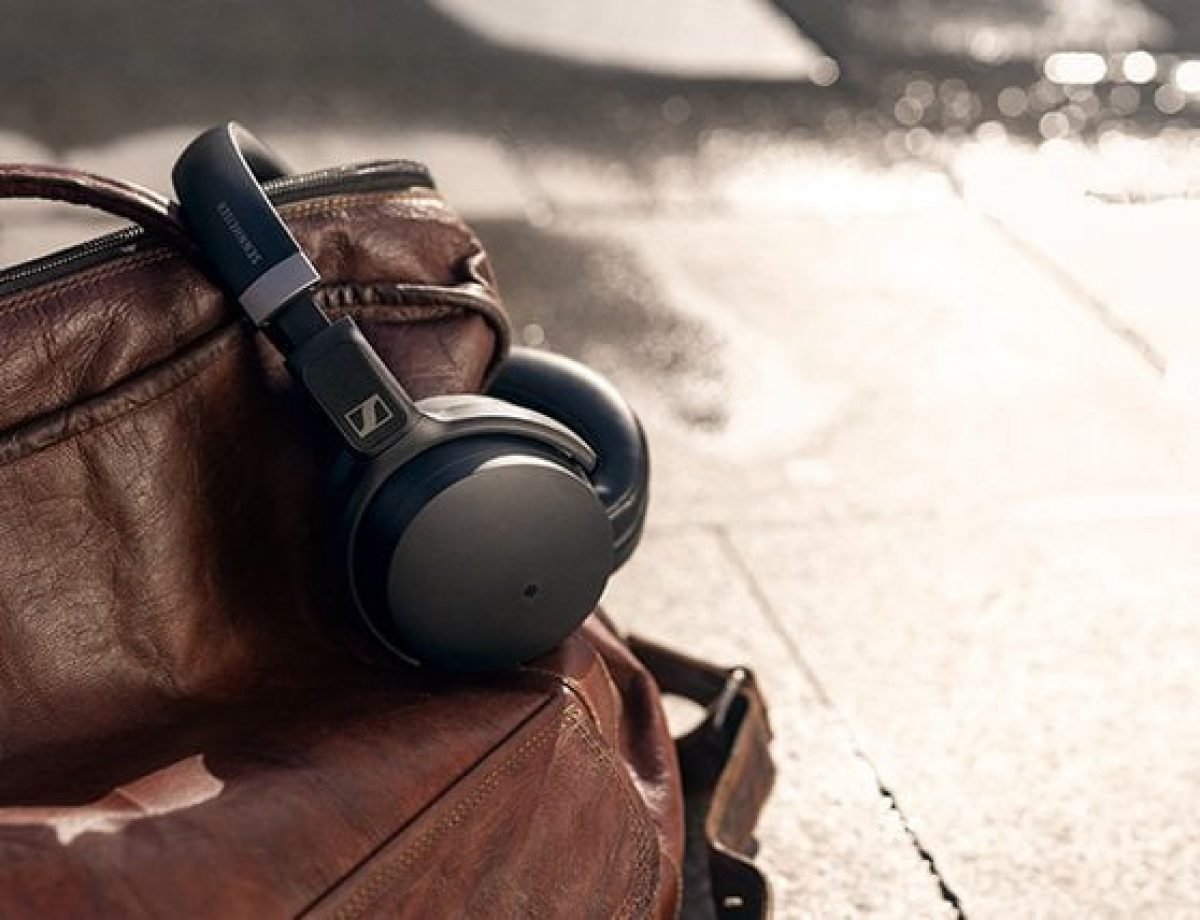 Review: Sennheiser HD 450SE Headphones With Amazon Alexa