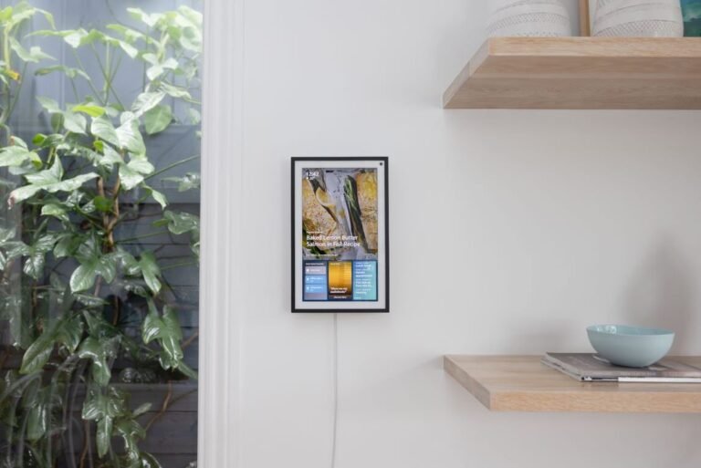 Large Alexa We Take A Look At The Echo Show 15 - The Biggest Alexa Smart Display Of ...