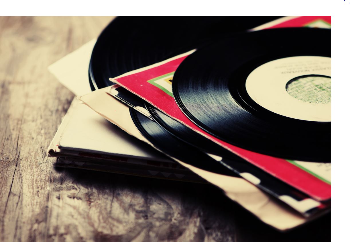 Vinyl Outsells CDs For the First Time in Decades