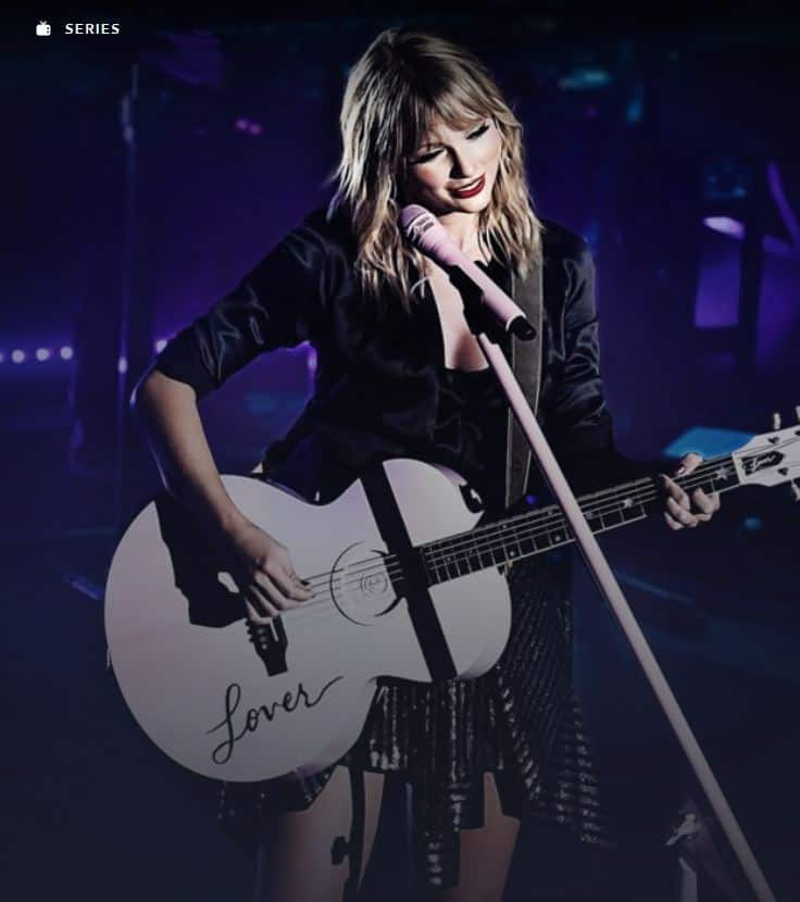 Taylor Swift Performance with Guitar