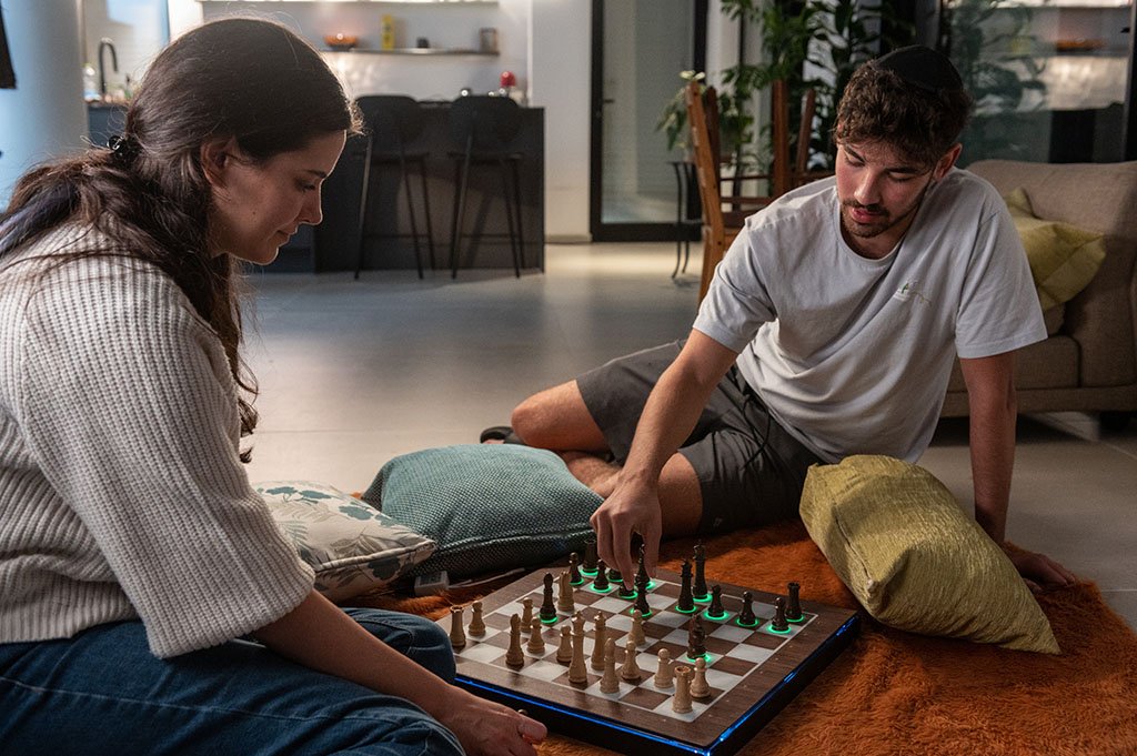 GoChess: The Most Powerful Chess Board Ever Invented by GoCube — Kickstarter