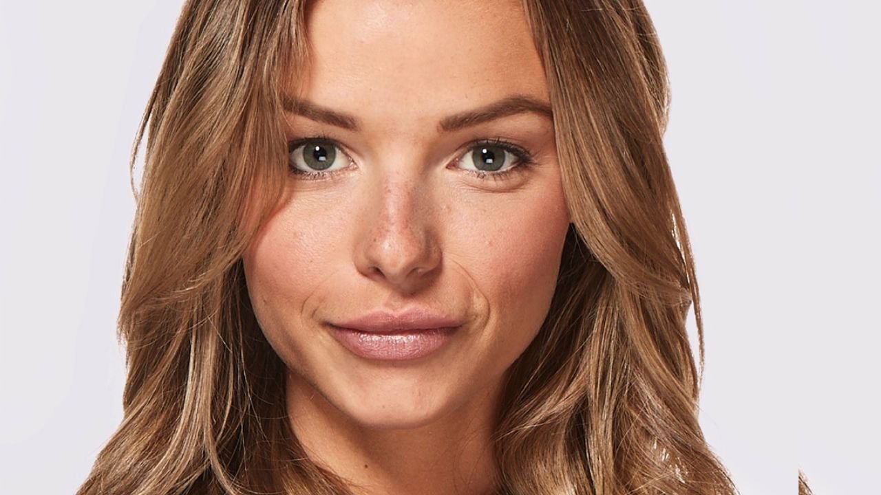 This Hair Tool Will Help You Nail Three Different Types of Curls. For Only 