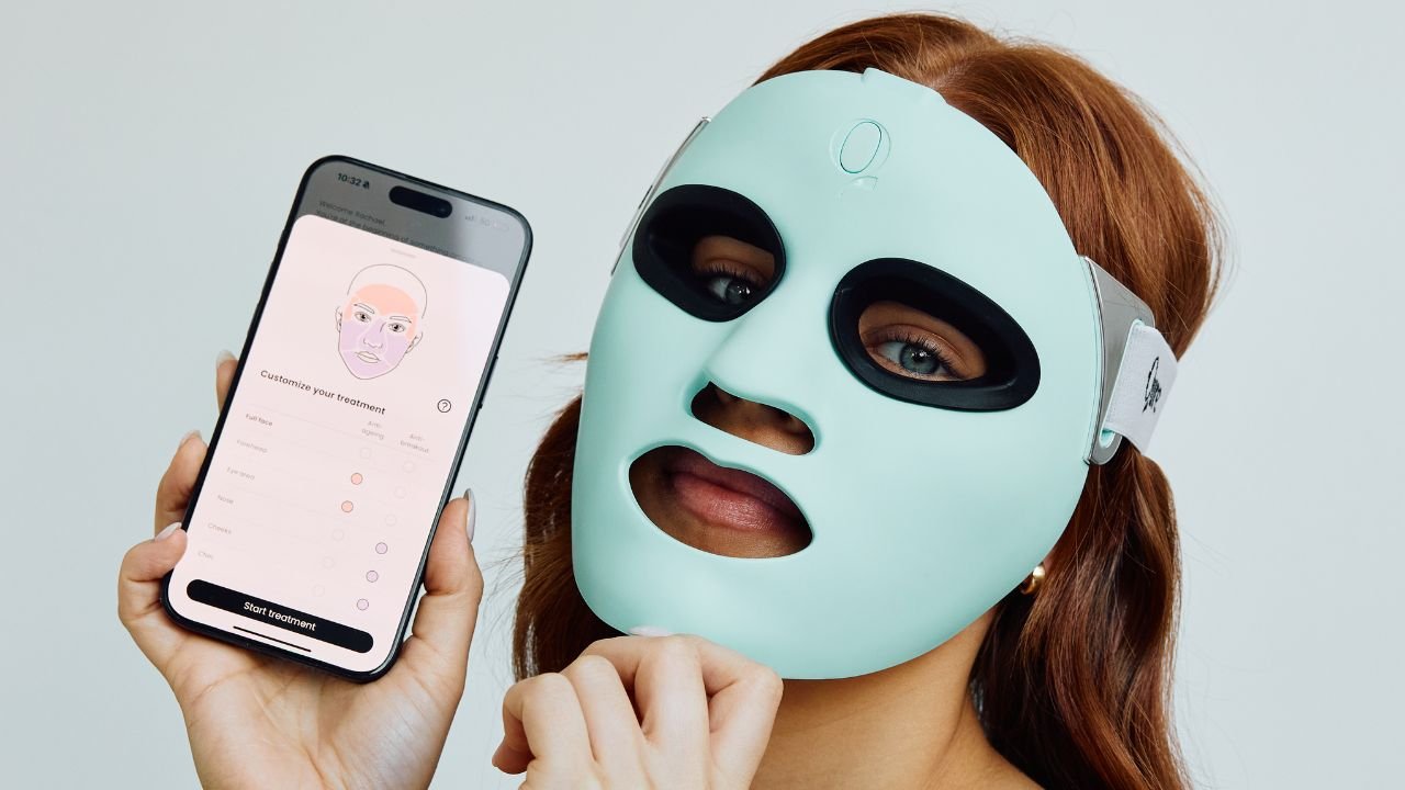 Qure Skincare Q-Rejuvalight Pro LED Light Therapy Mask