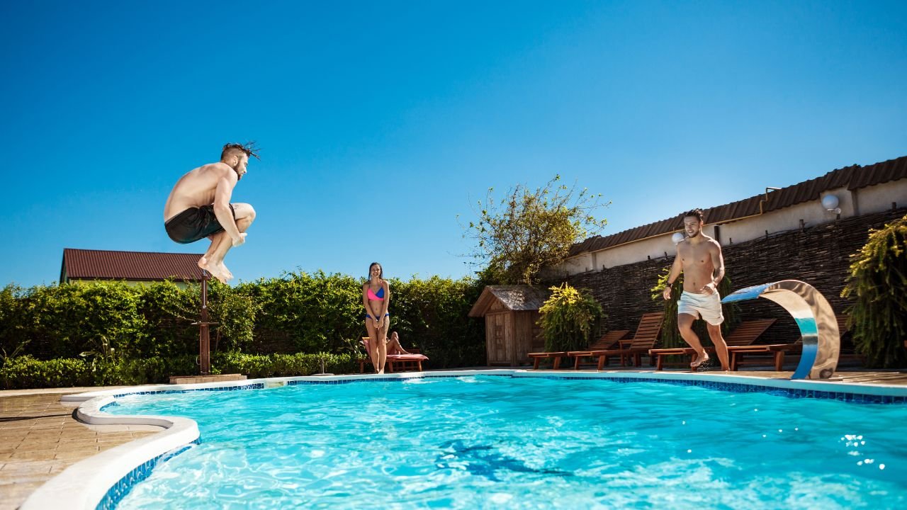 I Don’t Own a Pool. But I Highly Recommend This Pool Cleaner