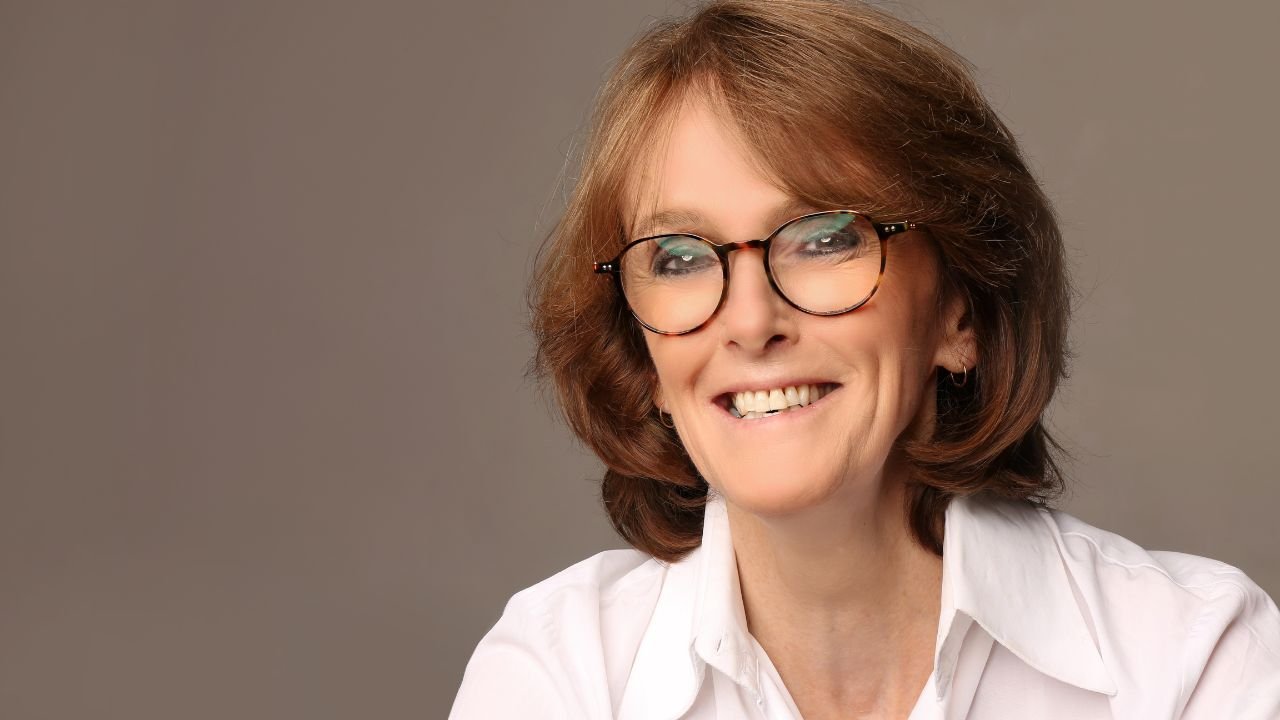 Dr Cathy Foley Wins Australian Award For Excellence In Women’s Leadership