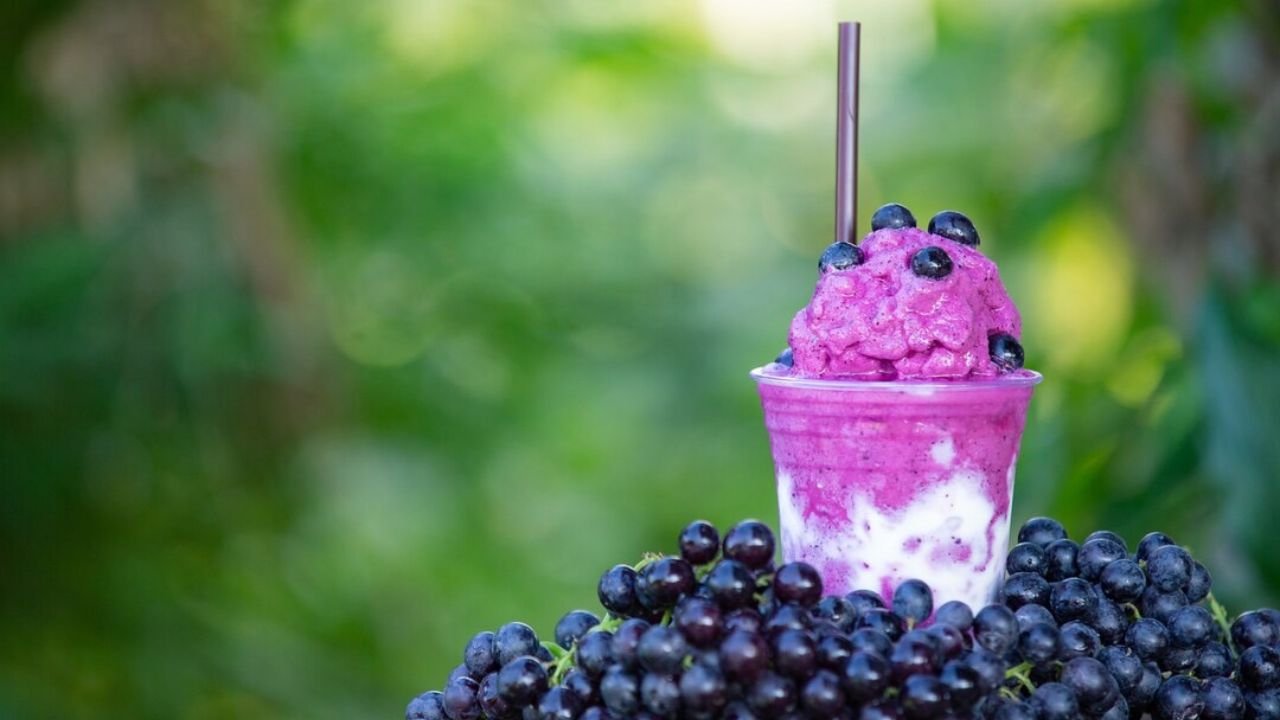 This Viral Kitchen Gadget is Bridging the Gap Between Aperol Spritz and Hot Chocolate Season