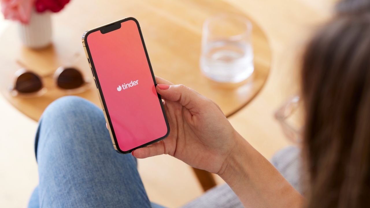 Swipe Left on Heartbreak With Tinder’s Romance Scam Awareness Guide