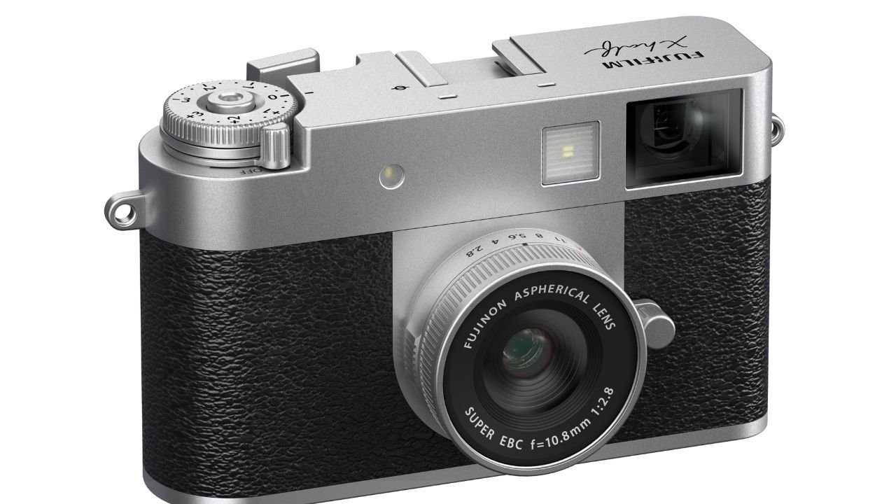 Fujifilm X half camera