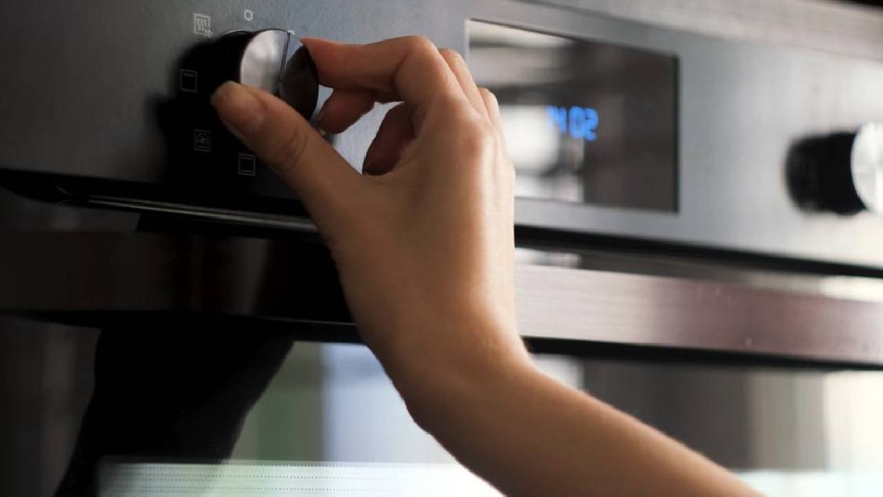 The Smart Woman’s Guide to Saving on Electricity and Gas