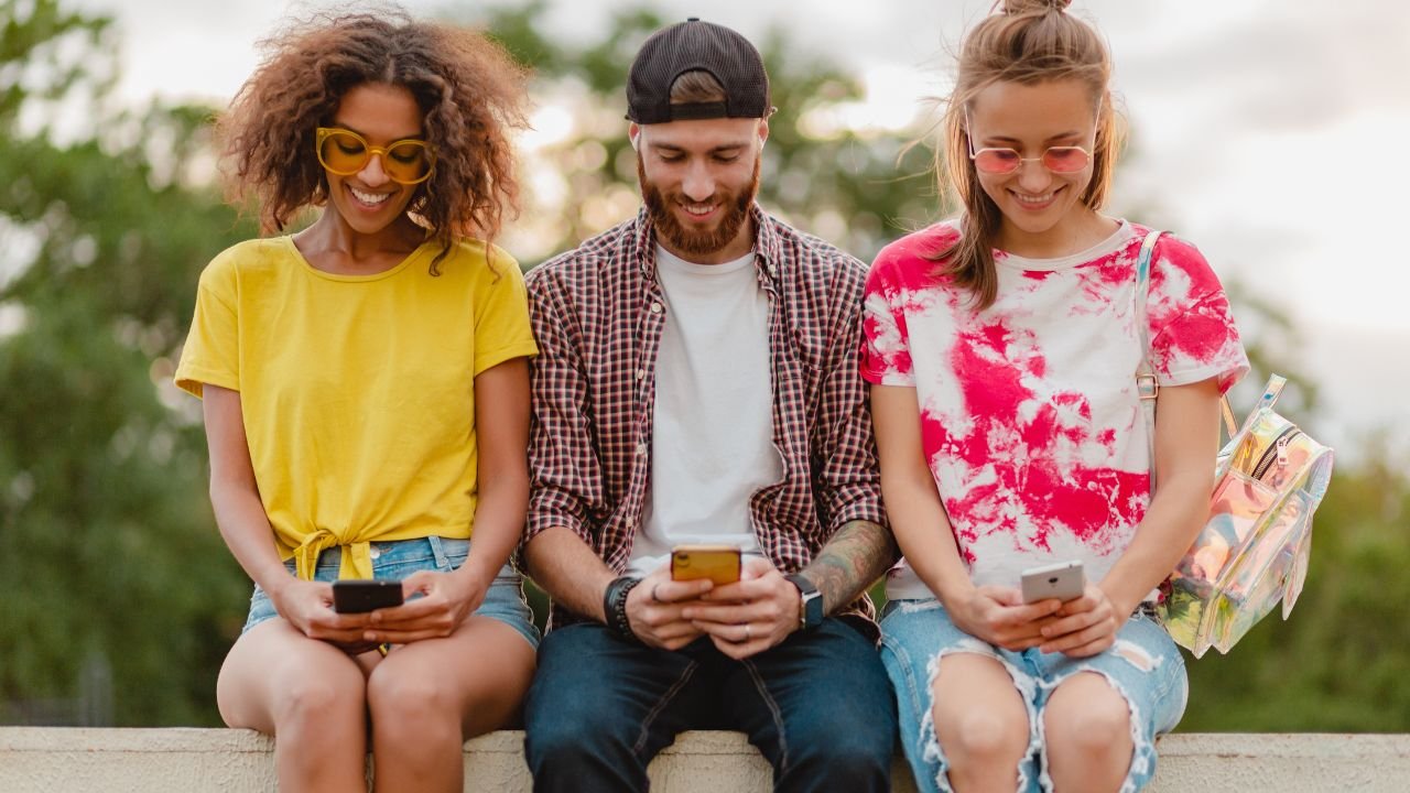 Gen Z and AI: What Do Digital Natives Really Think of Artificial Intelligence?