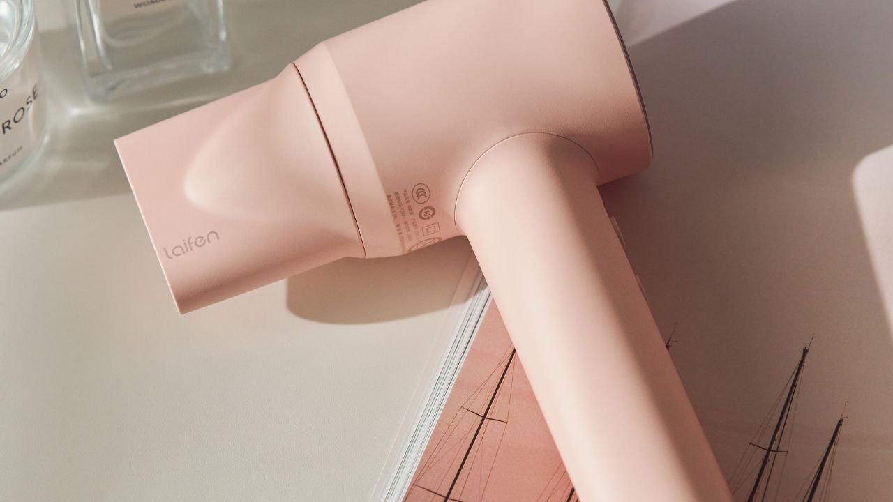 Laifen SE 2 hairdryer
