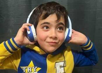 A Six Year Old … And His Mother … Review the New Belkin Lilo & Stitch Kids Headphones