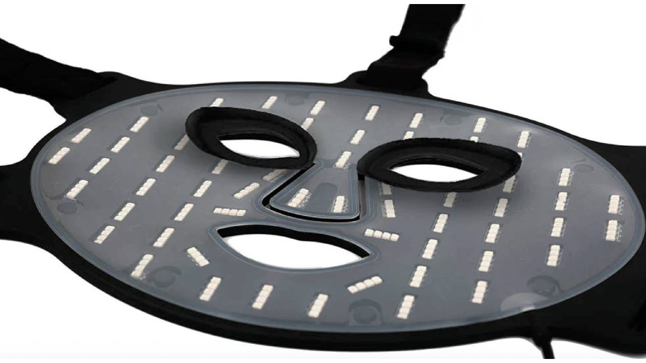 Bon Charge Red Light Face Mask