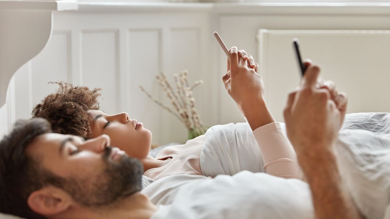 Swipe Right on Real Talk: Hinge and Esther Perel Want You to Have Better Online Dating Conversations