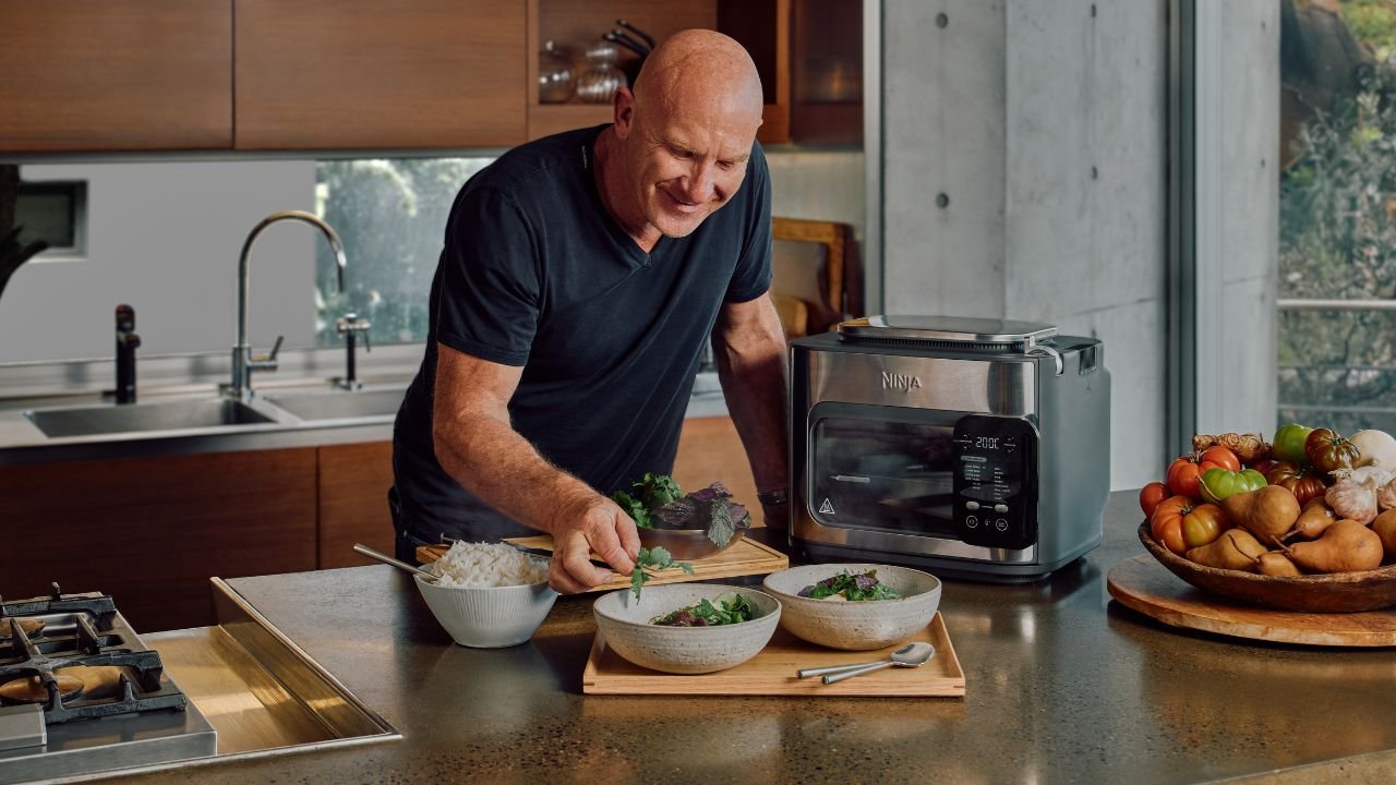 Four Functions, 15 Minutes, One Master Chef: The Facts and Figures Behind This New Multicooker