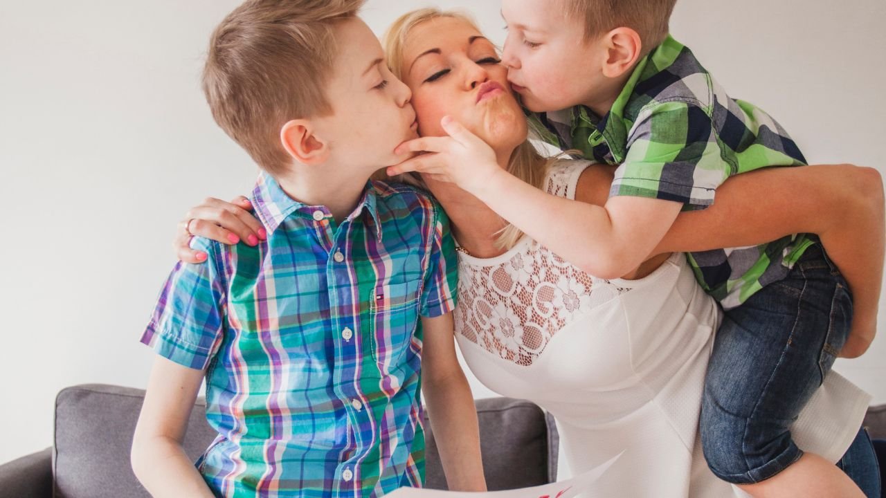 Meet Maggie: The Cool Aunty App For Free Kids Activities