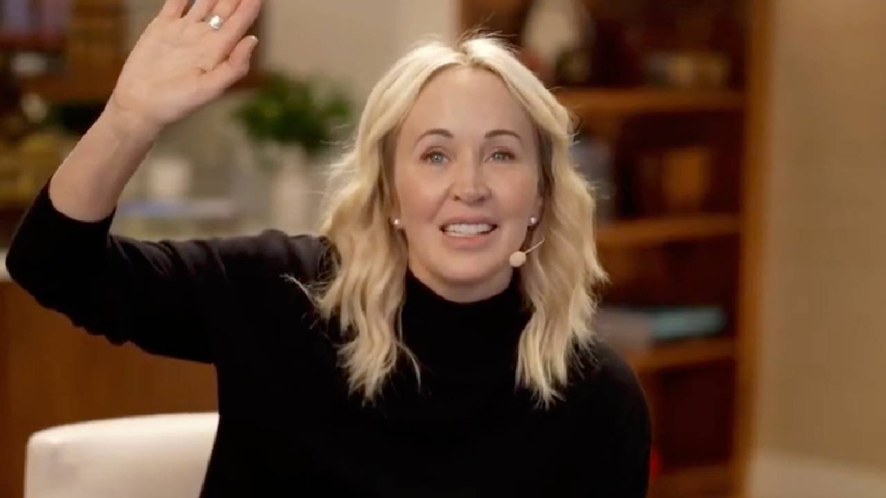 She’s Unstoppable: Sage Robbins on Love, Presence, and the Power of Choosing a Kinder Way