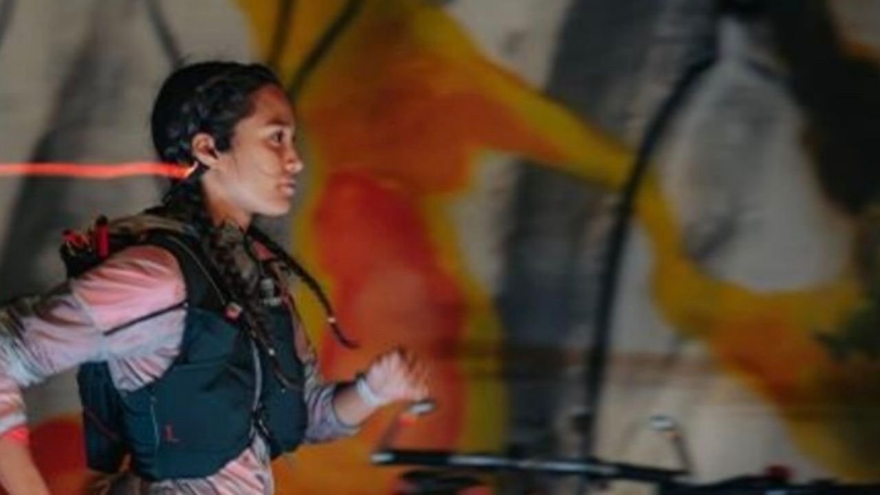 Headphones That Let You Skip a Song By Nodding Your Head … How Very Back to the Future!