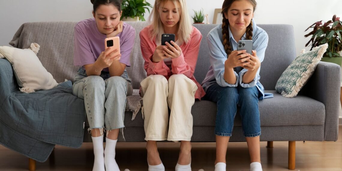 How to Use Makeover and Hairstyle Apps Mindfully