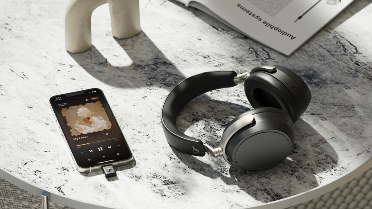These New Headphones Will Make Your Commute Feel Like a Concert