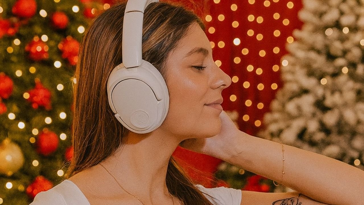 These Long Life Headphones Let Me Listen to Mariah Carey’s Christmas Album For Four Days Straight .. And I Don’t Feel Judged