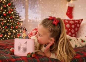 How to Steal the Spotlight From Santa This Year