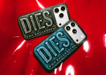 How to Get Your Phone Milan Fashion Week Front Row Ready