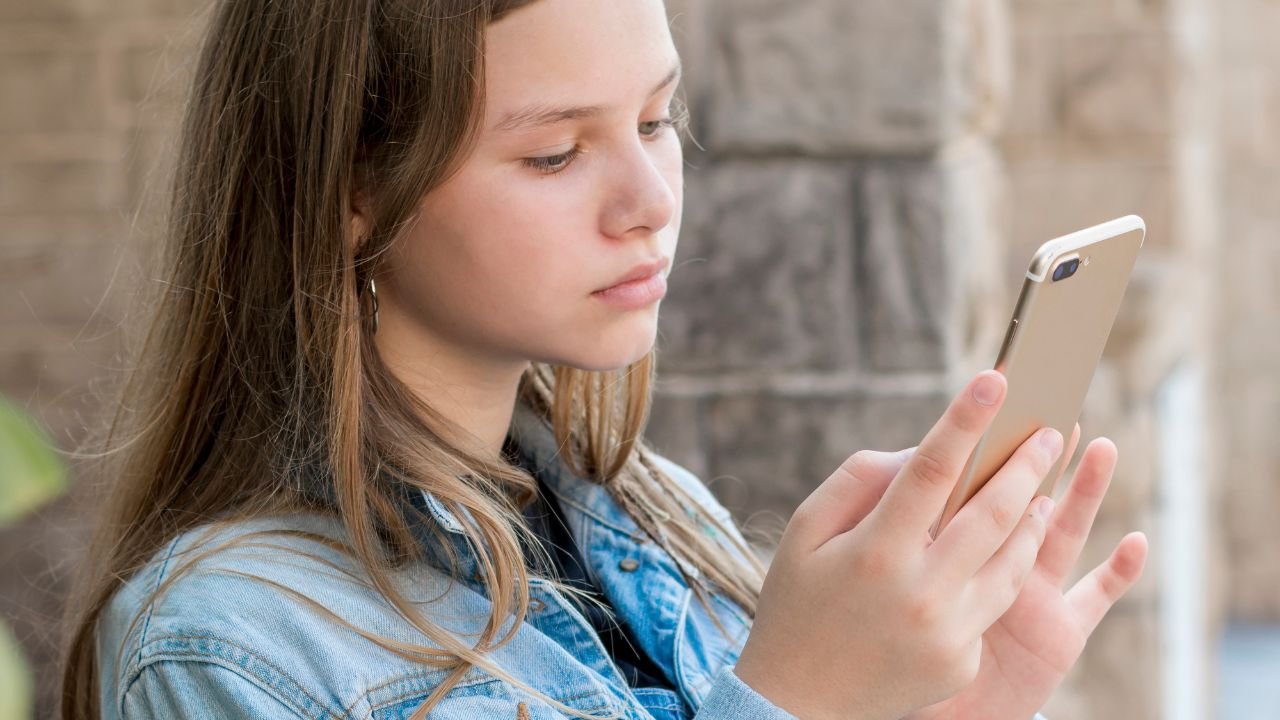 Instagram Alerts for parents