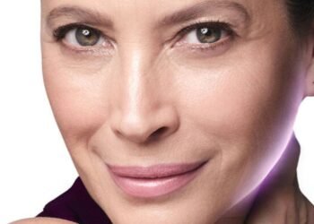 Lancome Renergie Collagen+ Lift-Xtend Cream Christy Turlington