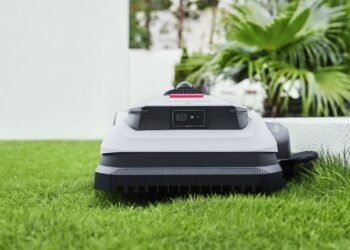 Ecovacs Goat A2000 Lidar Pro robot lawn mower